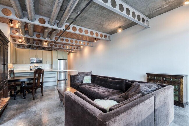 Building Photo - 1401 Eva St