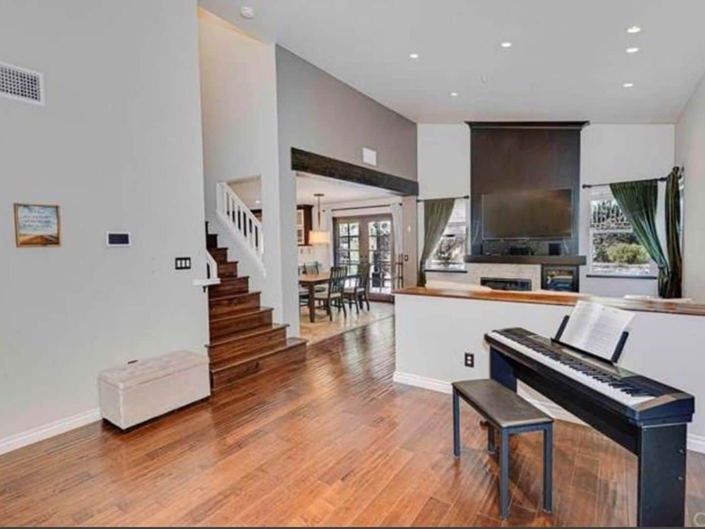 Building Photo - 15996 Mihaylo Ct