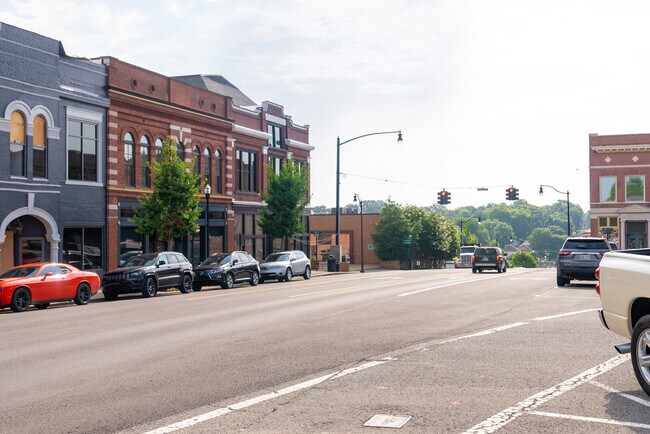 Building Photo - 305 Connell St