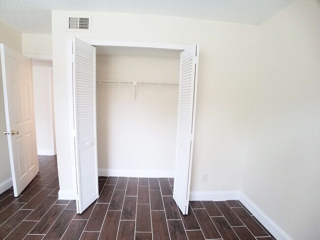 Building Photo - FOR RENT! Gorgeous First Floor Remodeled 2...