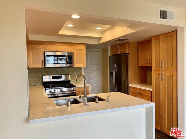 Building Photo - 12412 Texas Ave