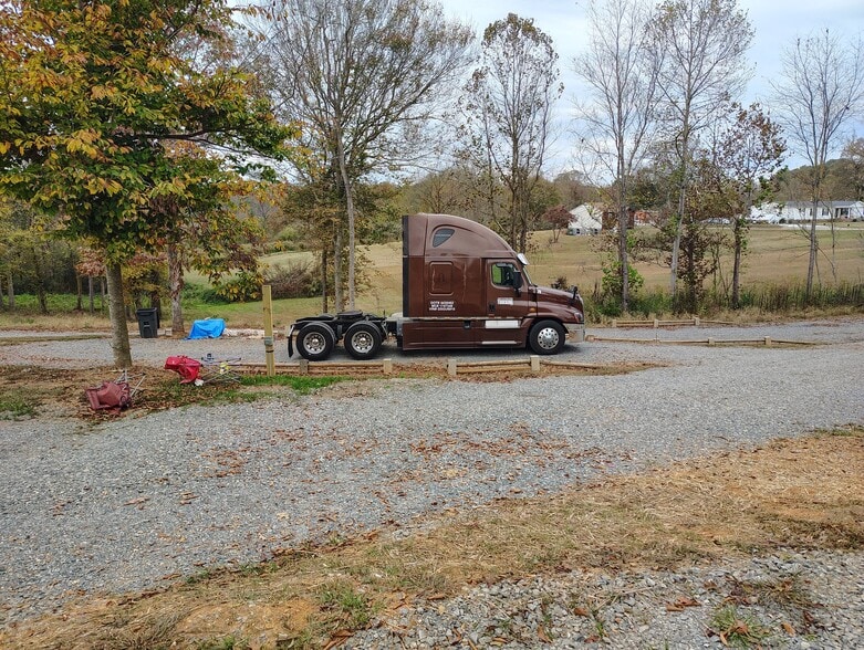 Building Photo - 403 Cook Rd