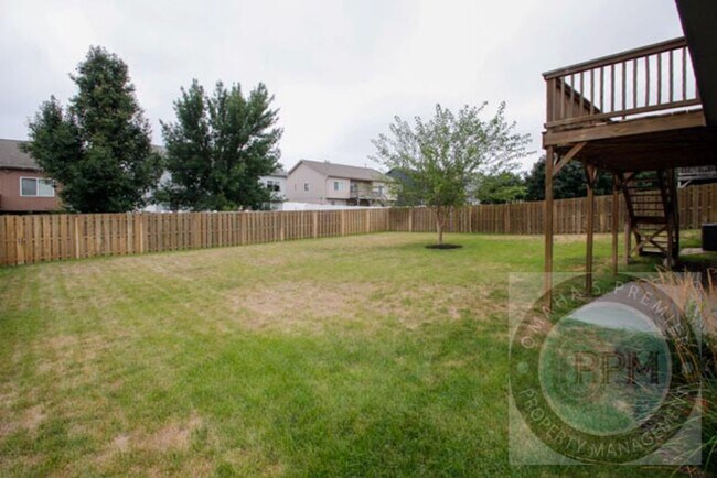Building Photo - Beautiful 5Bd/3Ba House! | Papillion, Ne!