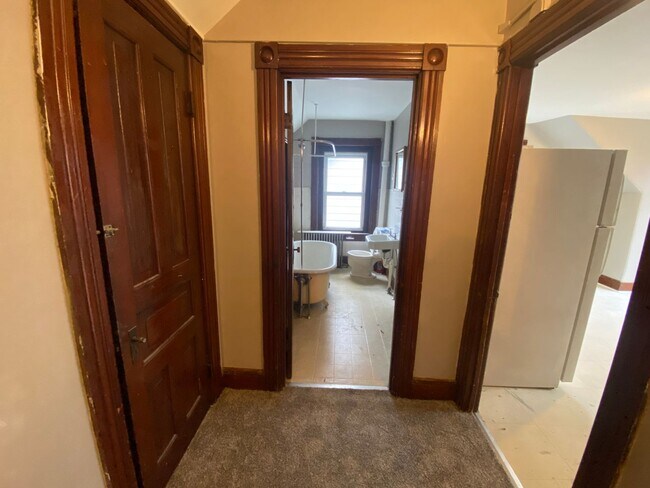 Building Photo - 1349 Washington St