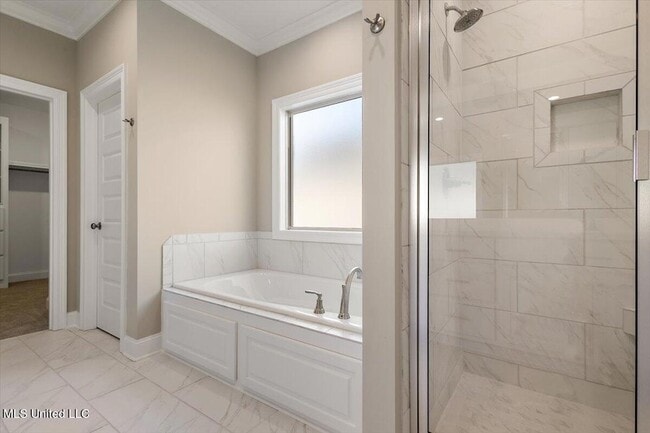 Building Photo - 464 Aurora Cir