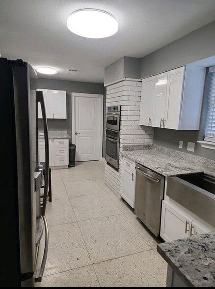 Building Photo - 6636 Foch Rd