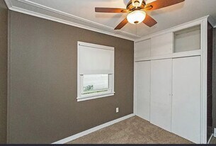 Building Photo - 3413 59th St