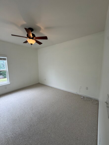 Building Photo - 11719 Ridgeway Park Dr