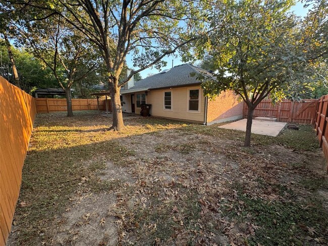 Building Photo - 1820 Southeastern Trail