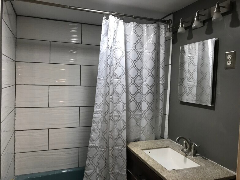 Renovated bathroom - 950 25th St NW