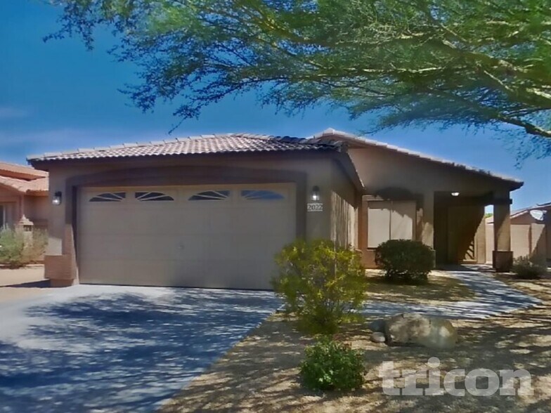 Building Photo - 2022 E Winston Dr