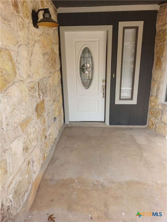 Building Photo - 1706 Creek Bend Cir