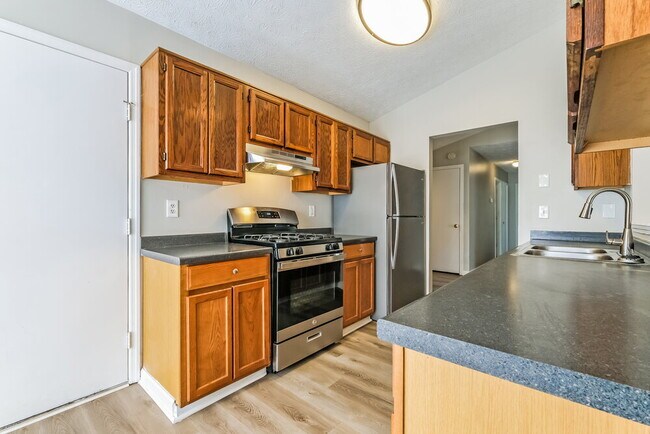 Building Photo - 640 Stonebridge Loop