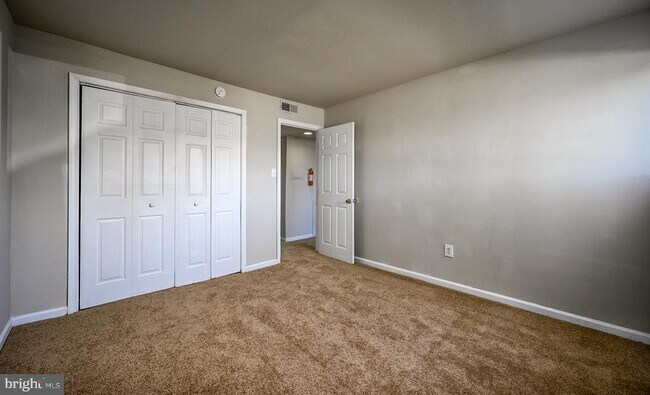 Building Photo - 7147 Donnell Pl