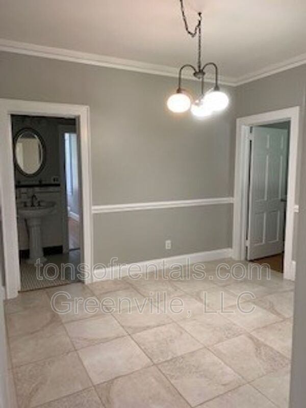 Building Photo - 8861 Warren H Abernathy Hwy