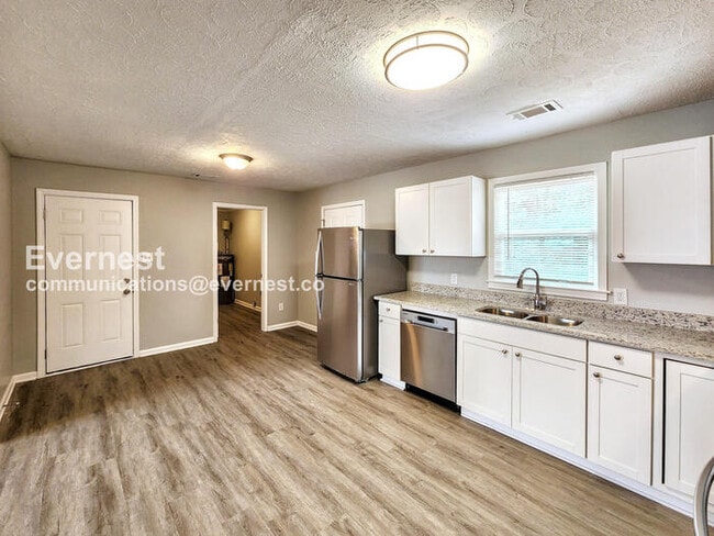 Building Photo - 332 Cherry St