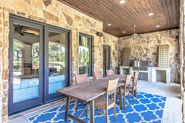 Building Photo - 109 Bella Strada Cove