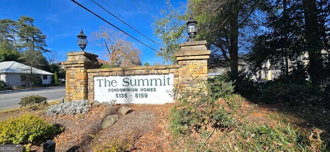 Building Photo - 5151 Roswell Rd