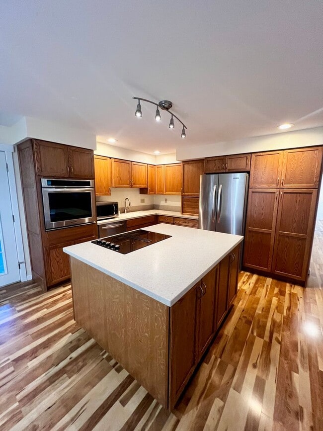 Building Photo - **** Application pending ****