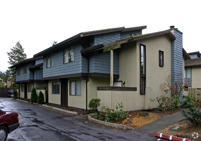 Primary Photo - Strawberry Patch Apartments