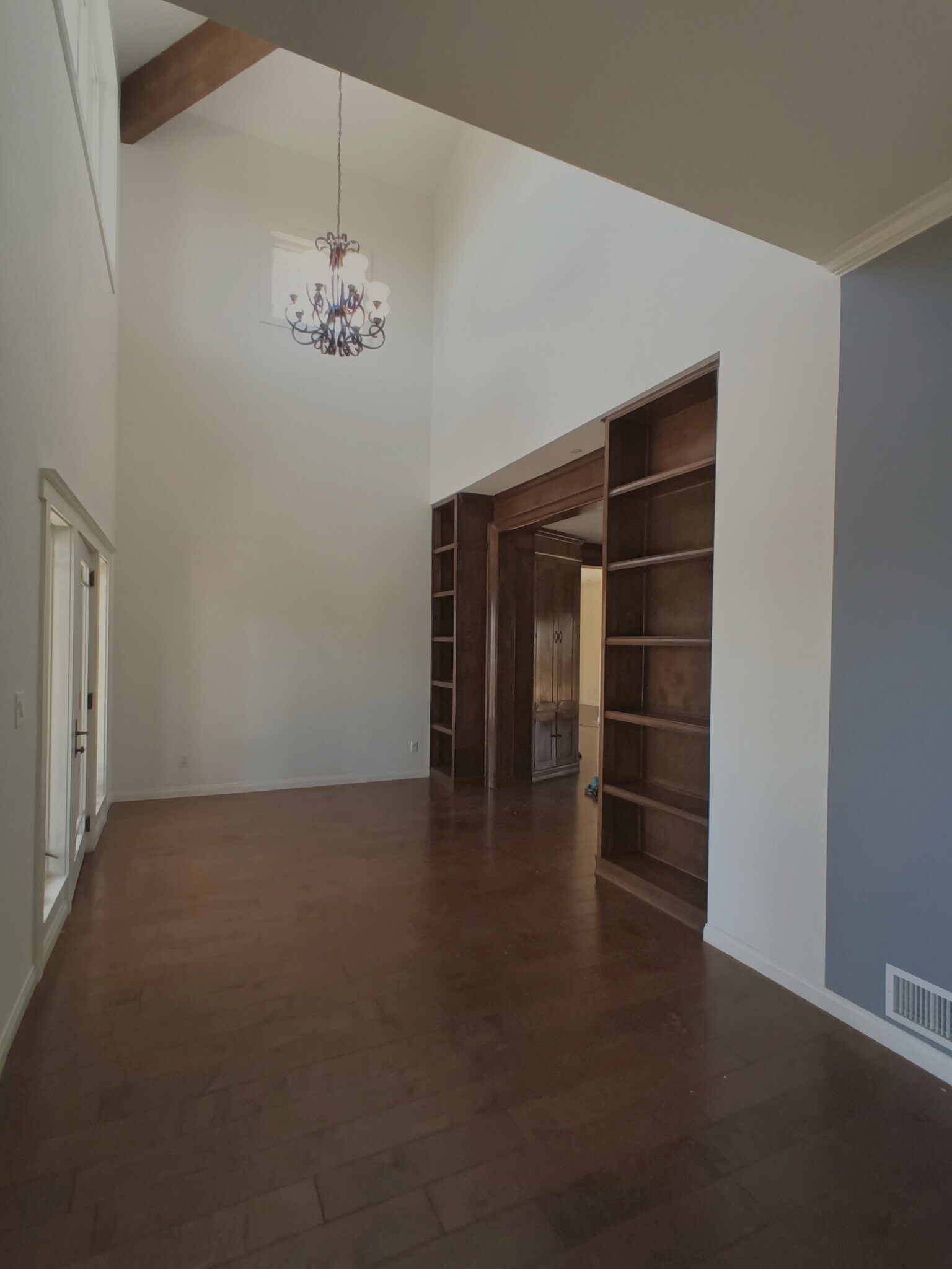 Building Photo - 1572 Silverwood Dr