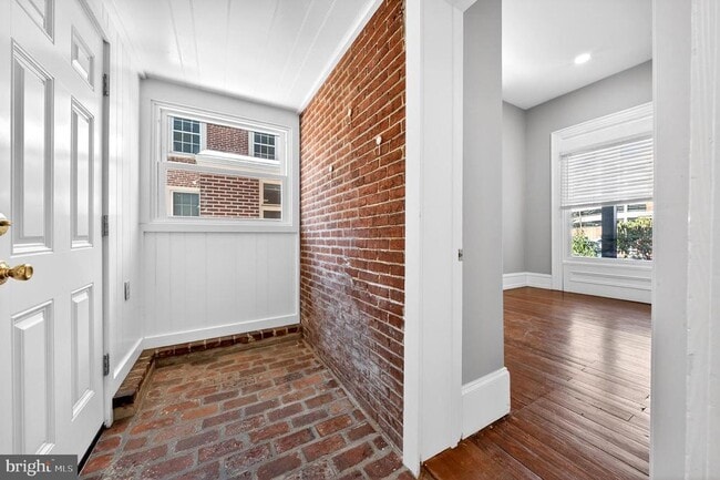 Building Photo - 100 S Darlington St