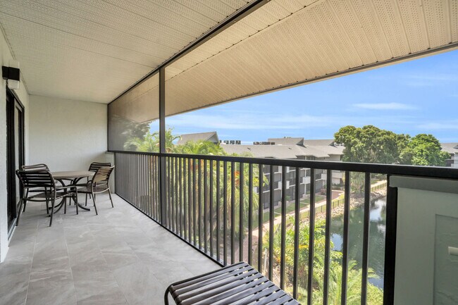 Building Photo - 600 Neapolitan Way