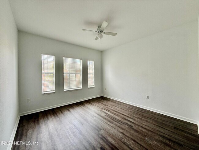 Building Photo - 10075 Gate Pkwy