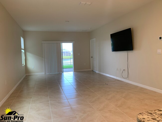 Building Photo - 311 Caryota Ct