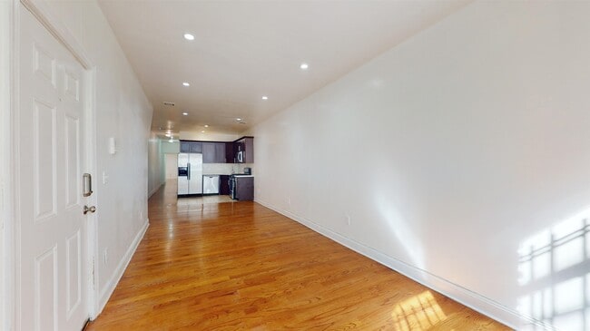 Building Photo - 131 Brunswick St