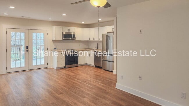 Building Photo - 3610 Anderson Ave