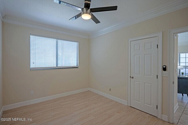 Building Photo - 2958 Lantana Lakes Dr E