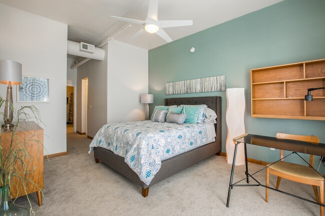 Building Photo - 401 Central Ave NE