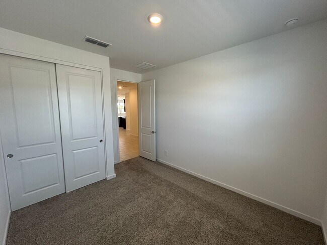 Building Photo - 17449 W Eva St