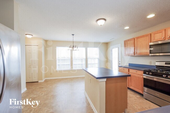 Building Photo - 14226 Hartwell Farm Dr