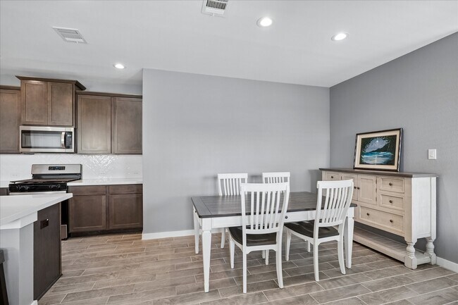 Building Photo - 33002 Carolyns Perfection Lp