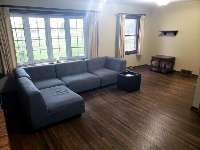 Building Photo - 212 Georgeanna St