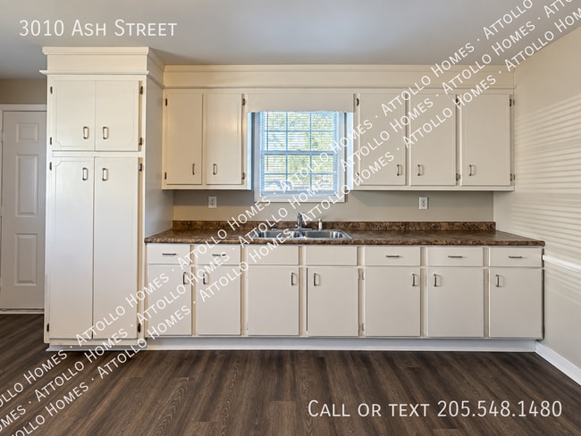 Building Photo - 3010 Ash St