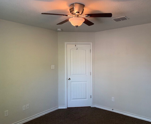 Building Photo - 1302 Garden Dusk