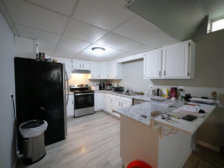 Building Photo - 85 Sylvan Ridge Rd