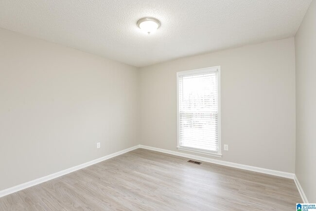 Building Photo - 1729 Timbercrest Cir