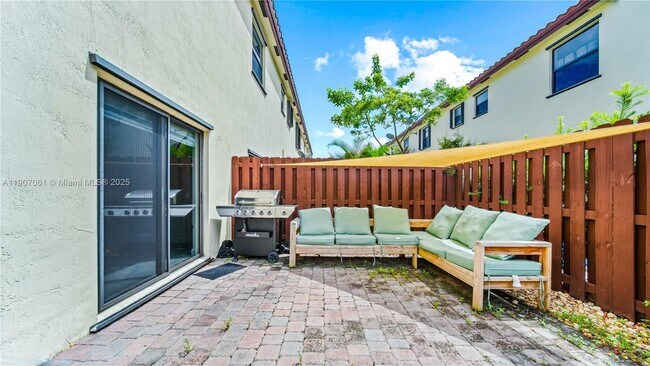 Building Photo - 144 SE 34th Ave