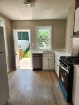 Building Photo - 316 Woodbine Ave