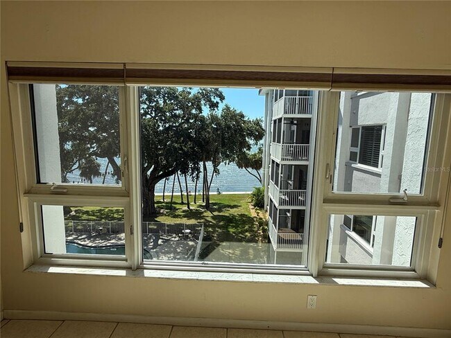 Building Photo - 1100 Imperial Dr