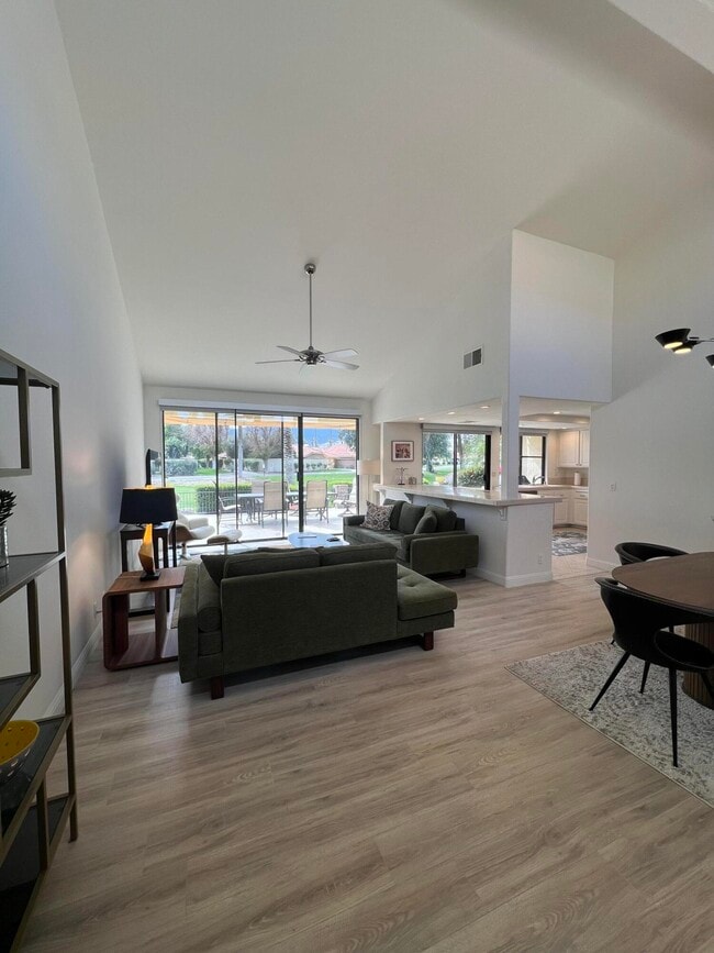 Building Photo - 289 Castellana N