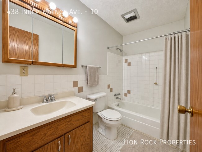 Building Photo - 438 Independence Ave N