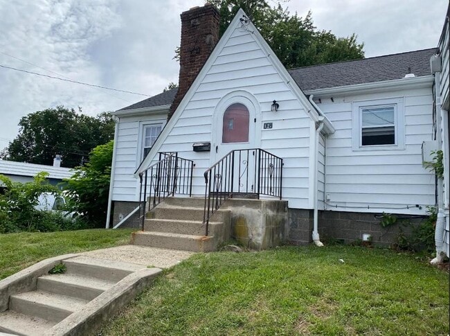 Primary Photo - 127 N Middletown Rd