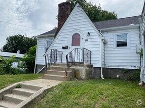 Building Photo - 127 N Middletown Rd