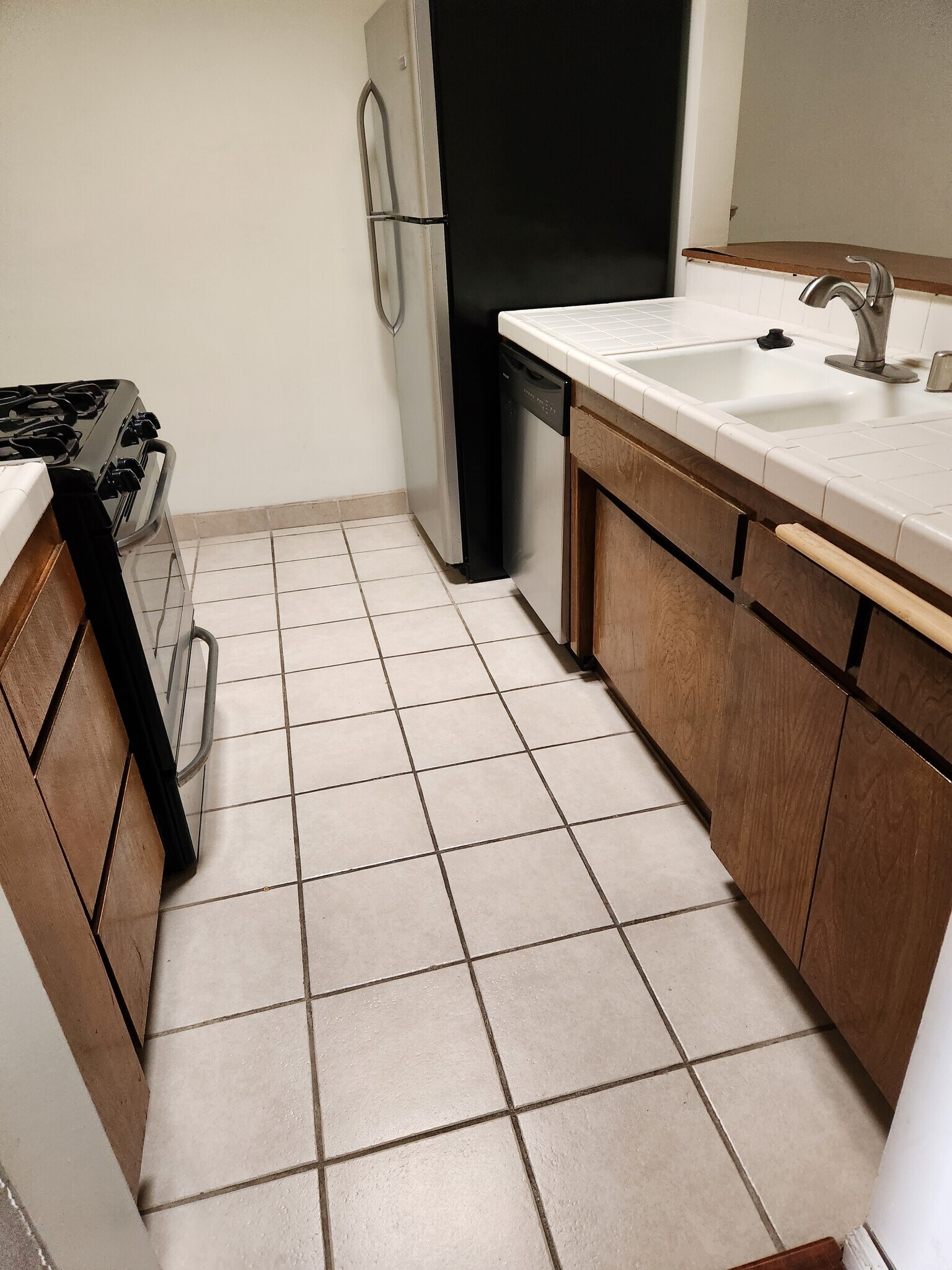 kitchen - 2511 Abbot Kinney Blvd