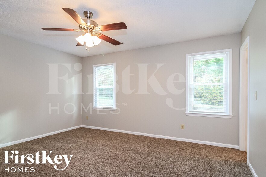 Building Photo - 5909 Running Ridge Rd